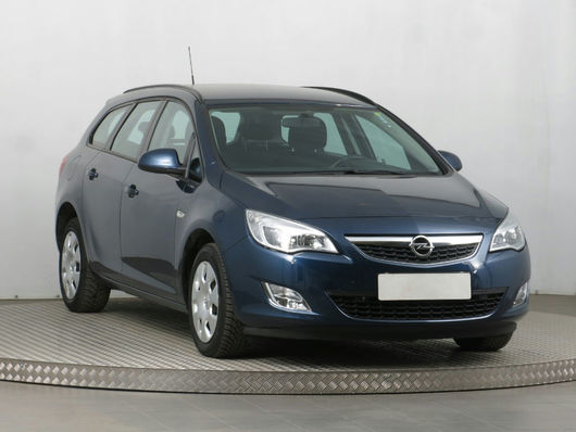 Opel Astra 1.7 CDTI 81 kW rok 2012