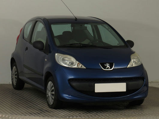 Peugeot 107 1.0 50 kW rok 2006