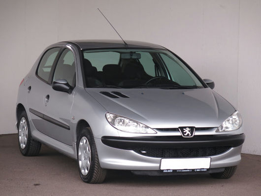 Peugeot 206 1.4 i 55 kW rok 2006