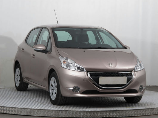 Peugeot 208 1.2 VTi 60 kW rok 2013