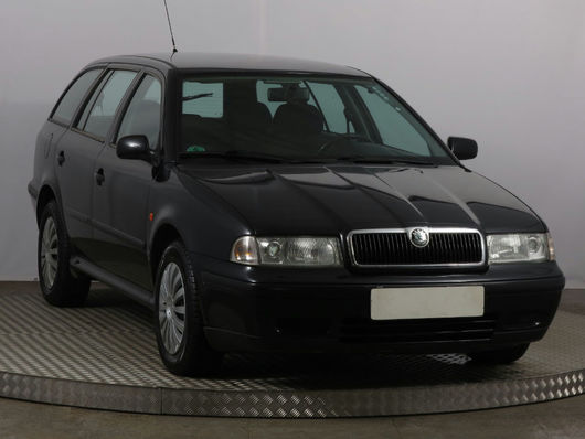 Škoda Octavia 1.6 i 74 kW rok 2000