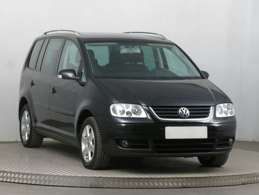 VW Touran 2.0 FSI 110 kW rok 2005